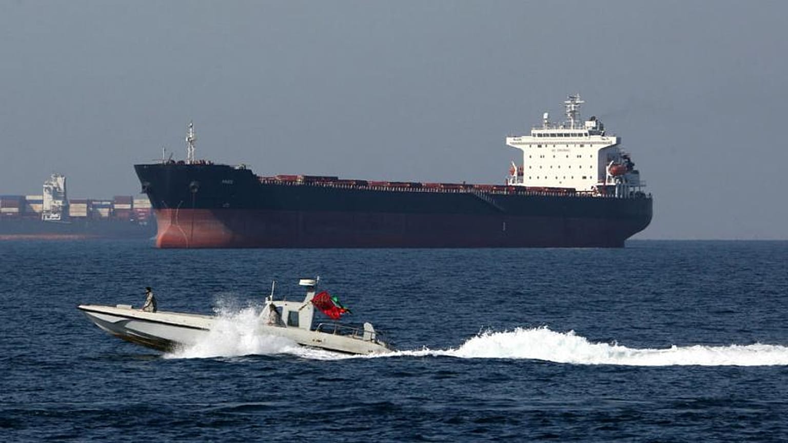 Újabb külföldi tankerhajót foglalt le Irán a Perzsa-öbölben