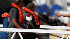 "Alan Kurdi" - 40 Migranten dürfen in Malta an Land 