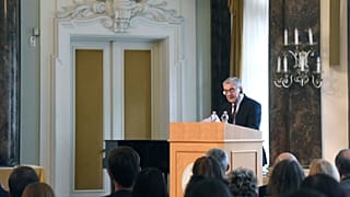Maróth Miklós miniszterelnöki megbízott beszédet mond a Kárpát-medencei Magyar Nyári Egyetem megnyitóján