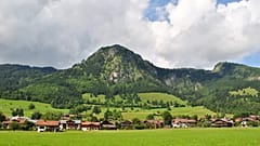 Vater stürzt im Allgäu vor Augen von Frau und Tochter in den Tod