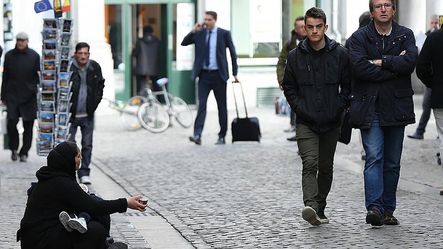İsveç’te lisanslı dilencilik dönemi başladı: 8 kişi belge aldı