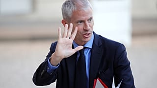 ‘Say things in French!’: Minister reignites debate over language with Twitter plea