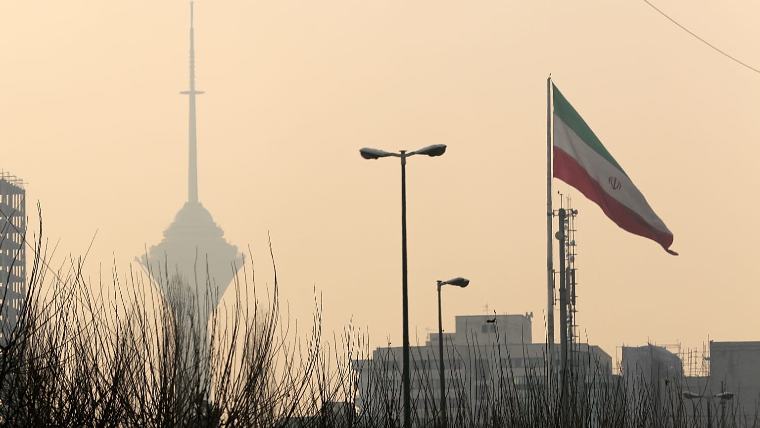 تهدید ایران به اجرای گام سوم کاهش تعهداتش: دیگر برجامی باقی نمی‌ماند