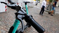 Prendre le bus pollue moins que de louer une trottinette électrique