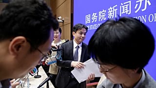 Çin'den Hong Kong eylemcilerine sert tepki: Ateşle oynamayın