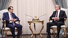 Στα κατεχόμενα ο Ντονμέζ - Συναντήσεις με Ακιντζί, Τατάρ