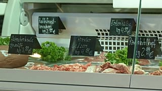 Auslage eines Metzgers in Köln