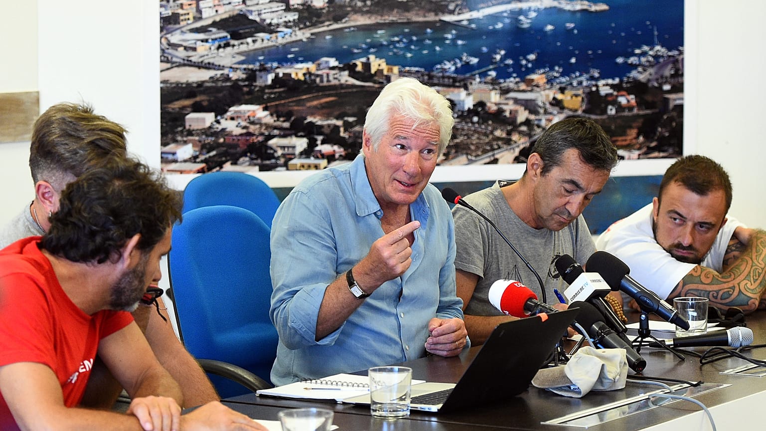 US actor Richard Gere and Italy's Matteo Salvini clash over migrant ship