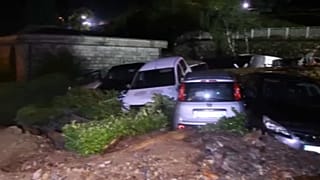 Autókat ragadott el a sárlavina Lombardiában