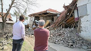 Ege Bölgesi'nde yaşanan depremler ne anlama geliyor? Uzman Bülent Özmen değerlendirdi