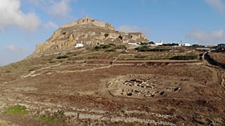 Το κλασικό νεκροταφείο στις νότιο-ανατολικές υπώρειες του λόφου του Ξώμπουργου.