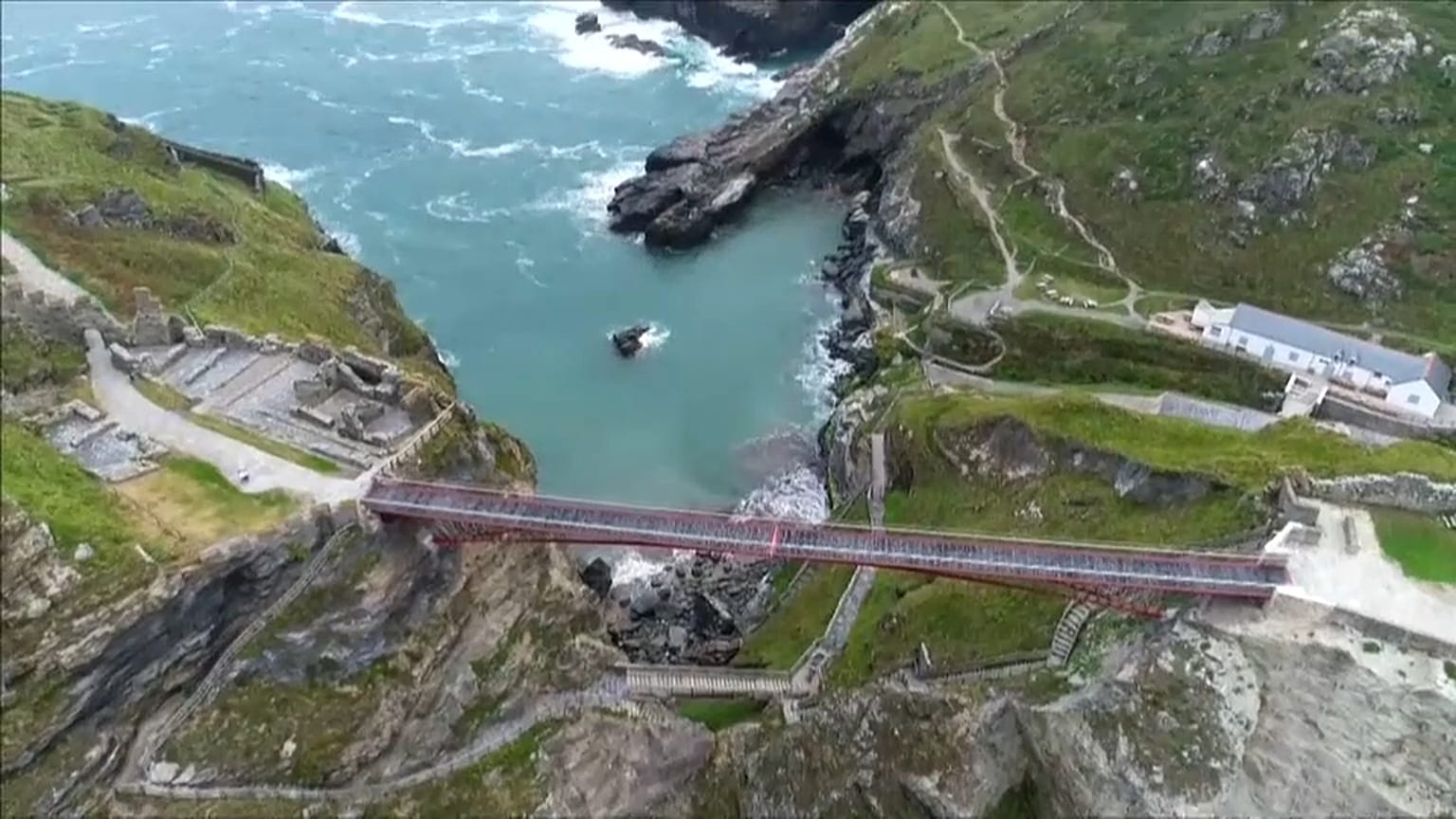 Footbridge unites halves of Tintagel Castle