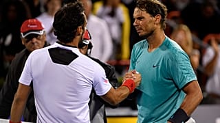 Fabio Fognini e Rafa Nadal alla fine del loro quarto di finale alla Rogers Cup.