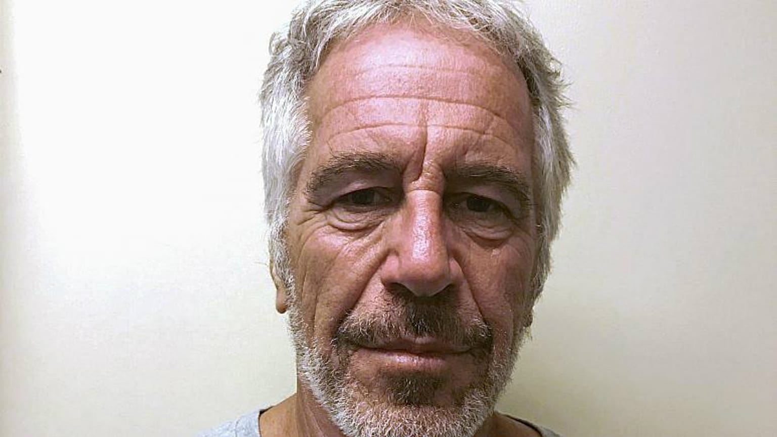 Çocuk istismarıyla suçlanan ABD'li milyarder iş adamı Jeffrey Epstein intihar etti 