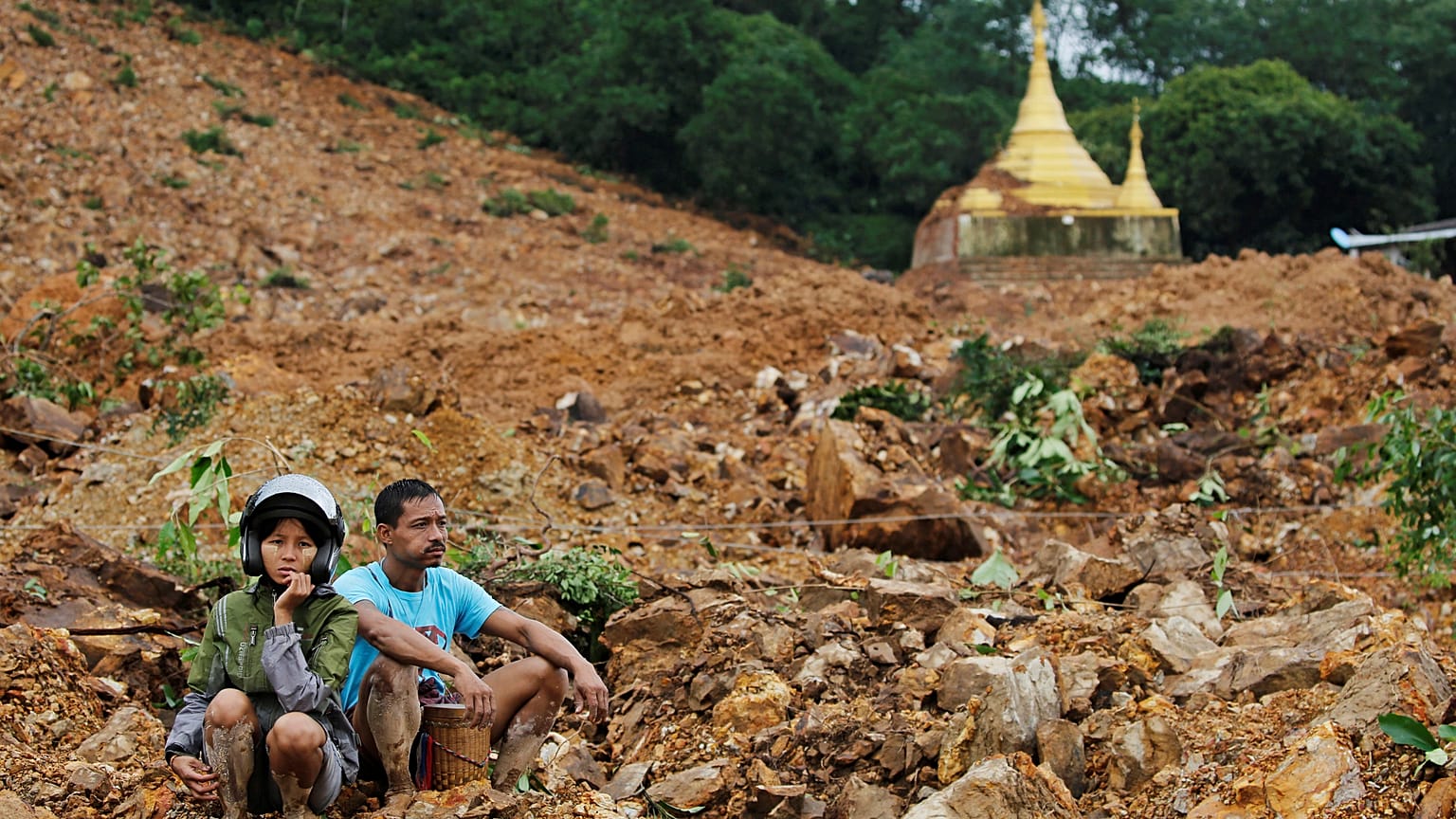 Au moins 41 morts dans un glissement de terrain en Birmanie