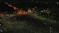 Ογκώδης ειρηνική διαδήλωση στο Βουκουρέστι