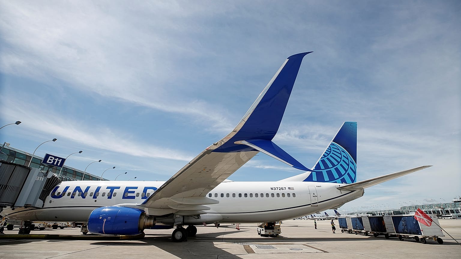 Flying Basic Economy will make anyone want to overthrow capitalism ǀ View