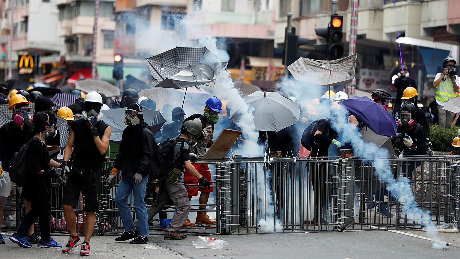 Çin'den İngiltere'ye Hong Kong tepkisi: İç işlerimize karışmayın
