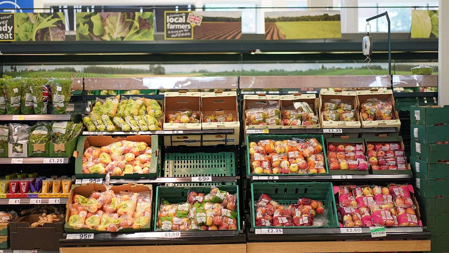 Brits spent €4bn stockpiling goods in case of a no-deal Brexit