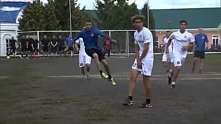 Футбол за решёткой