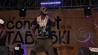 Mort de DJ Arafat : les amoureux de coupé-décalé pleurent l'icône ivoirienne