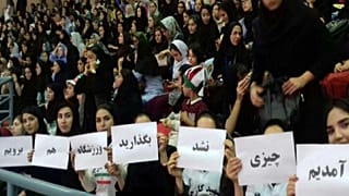 تلاش دوگانه فدراسیون فوتبال ایران برای جلب رضایت فیفا و مراجع تقلید