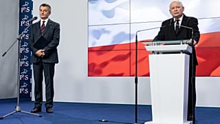 Polonya Meclis Başkanı Marek Kuchcinski (solda) PiS leader Jaroslaw Kaczynski (sağda)
