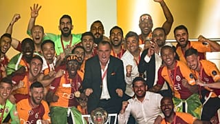 Spor Toto Süper Lig'de 2018-2019 sezonunu şampiyon tamamlayan Galatasaray Futbol Takımı törenle kupasını aldı. 