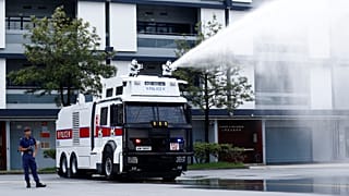 Çin: Ağır silahlı polislerden Hong Kong yakınındaki kentte dev tatbikat