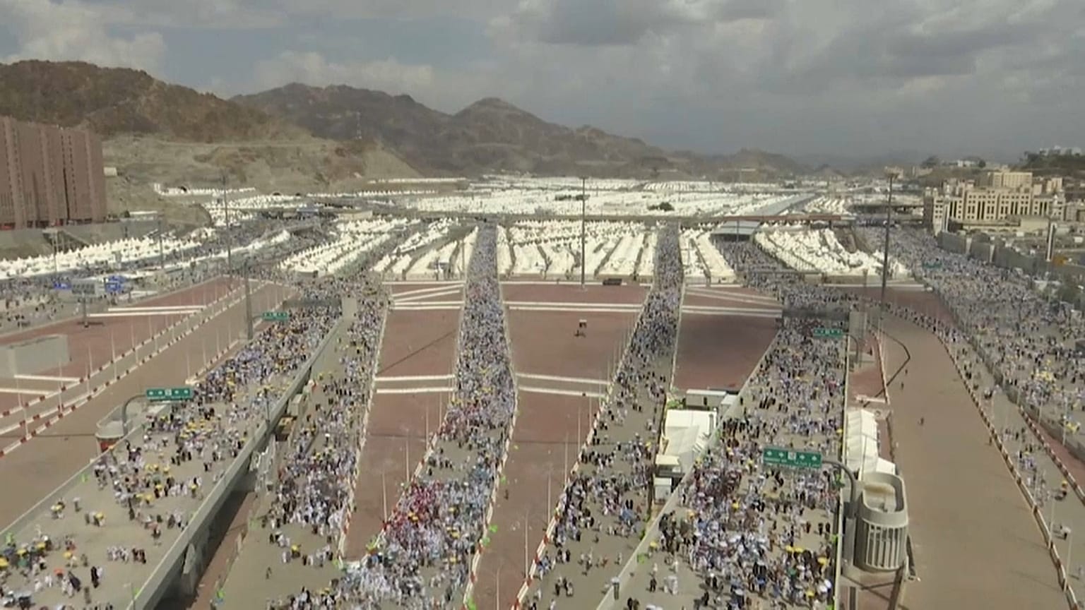 Final day of pilgrimage with the stoning of the devil for millions at Saudi Hajj