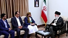 خامنه‌ای خطاب به رهبران حوثی: در برابر عربستان و امارات بایستید