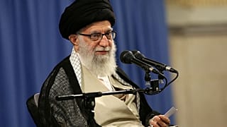 علي خامنئي: إيران ستواصل دعم الحوثيين وأدعو اليمنيين للحوار بينهم