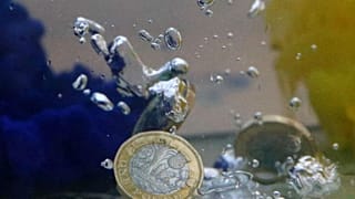 ارزش پوند بریتانیا به پایین‌ترین سطح در ۳ سال گذشته رسید