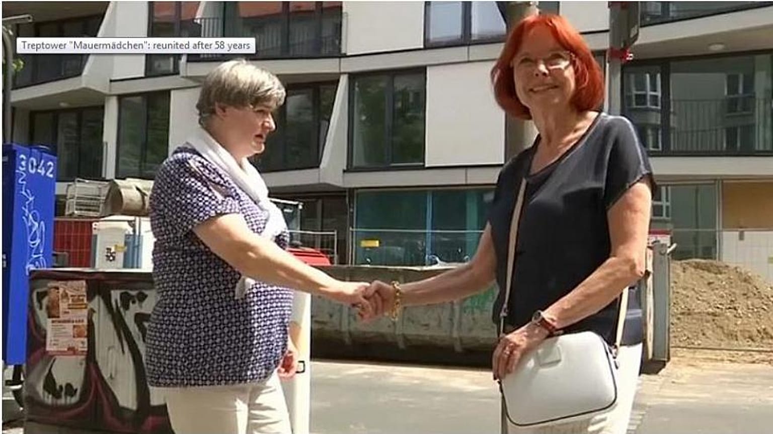 Berlino, riunite dopo 58 anni le "ragazze del muro"