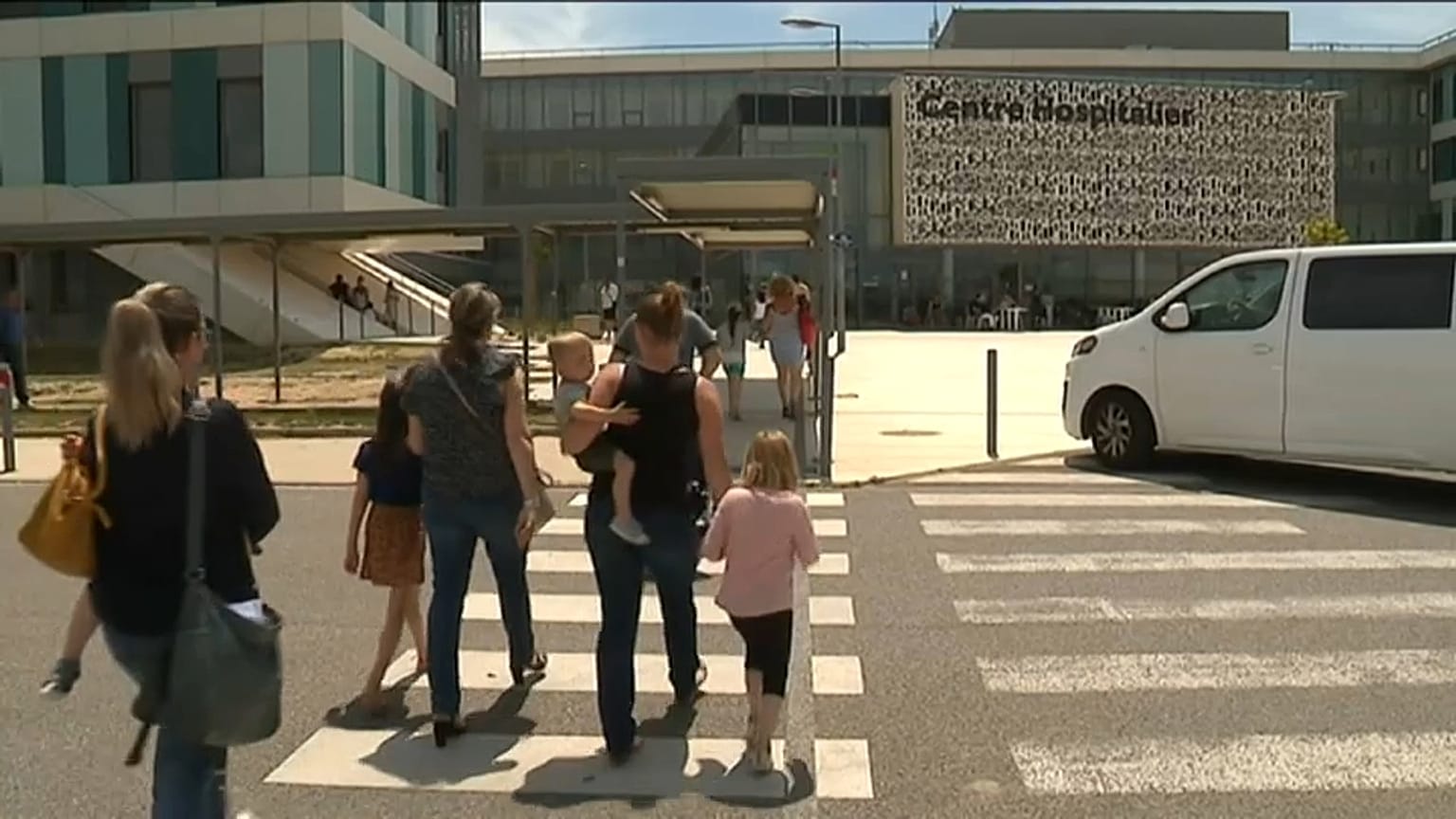 Γαλλία: Παιδιά έκθετα σε αρσενικό 