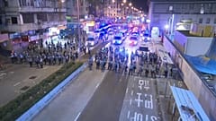 Esercito di Pechino schierato a Shenzen città cinese a ridosso di Hong Kong