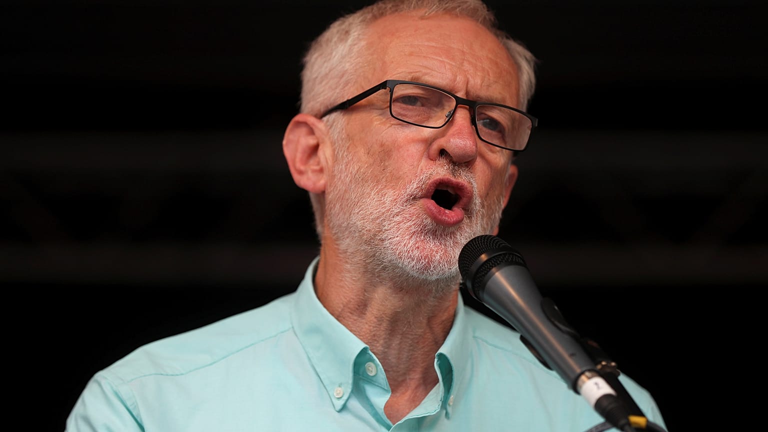 Jeremy Corbyn busca apoyos para una moción de confianza contra Boris Johnson
