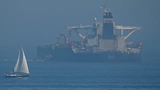 A legénység után a lefoglalt iráni tankert is elengedték Gibraltárban