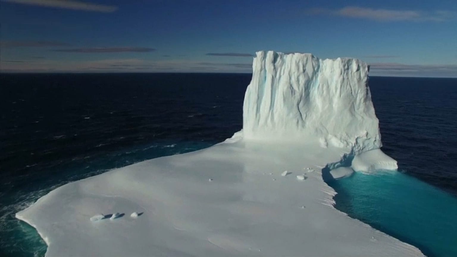 Pollution : des micro-plastiques dans la banquise en Arctique, un fléau pour la faune