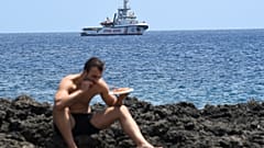 Migranten vor Italien: Land in Sicht