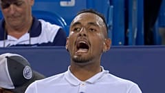 Nick Kyrgios è fatto, diciamo cosi, a modo suo. 