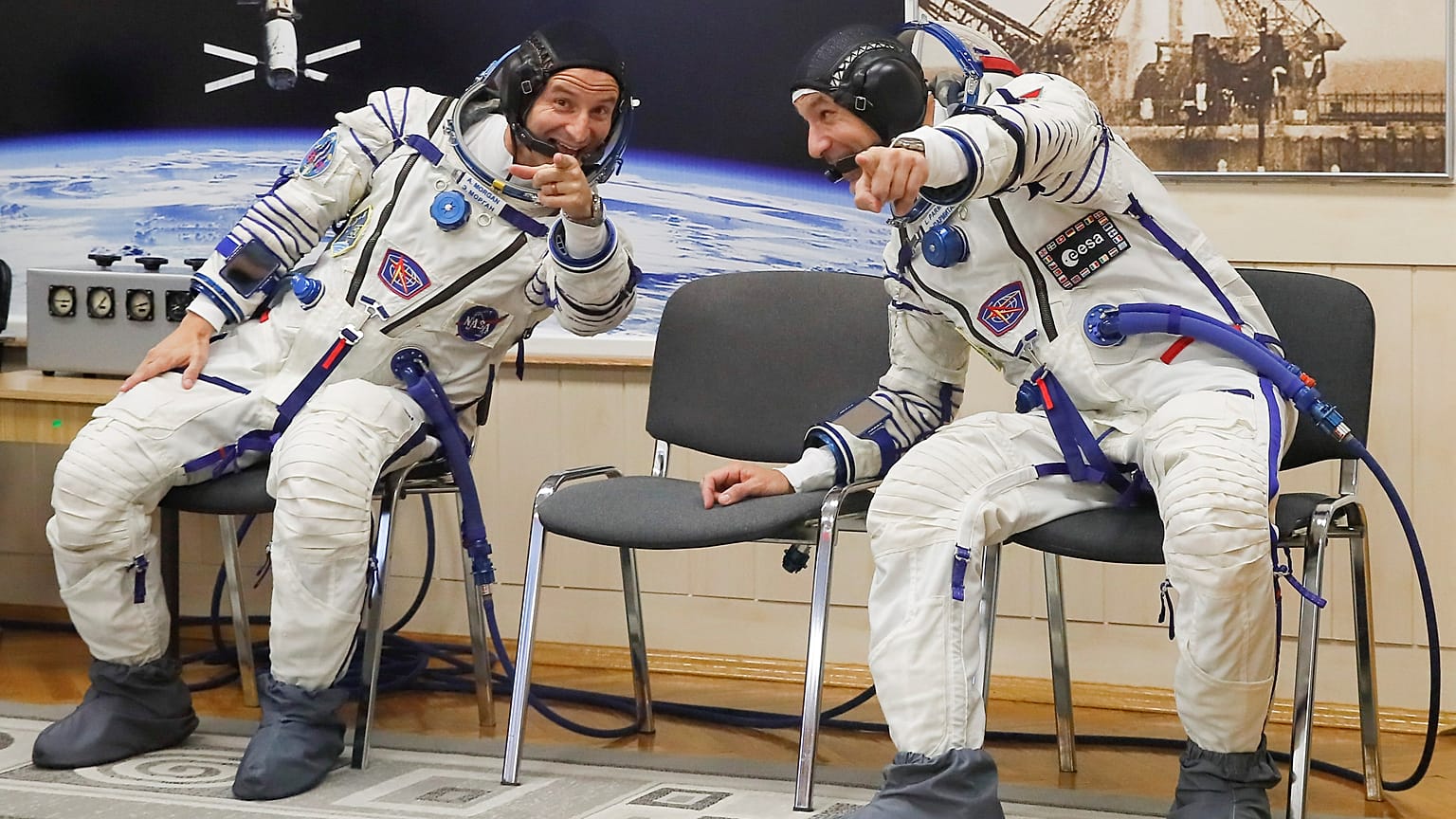 NASA'dan Andrew Morgan ve Avrupa Uzay Ajansı'ndan Luca Parmitano 