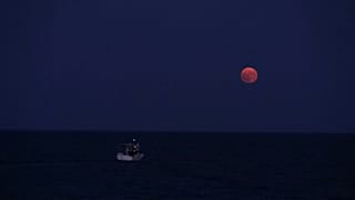 Watch: Full moon casts a glow by Greece's Koroni castle