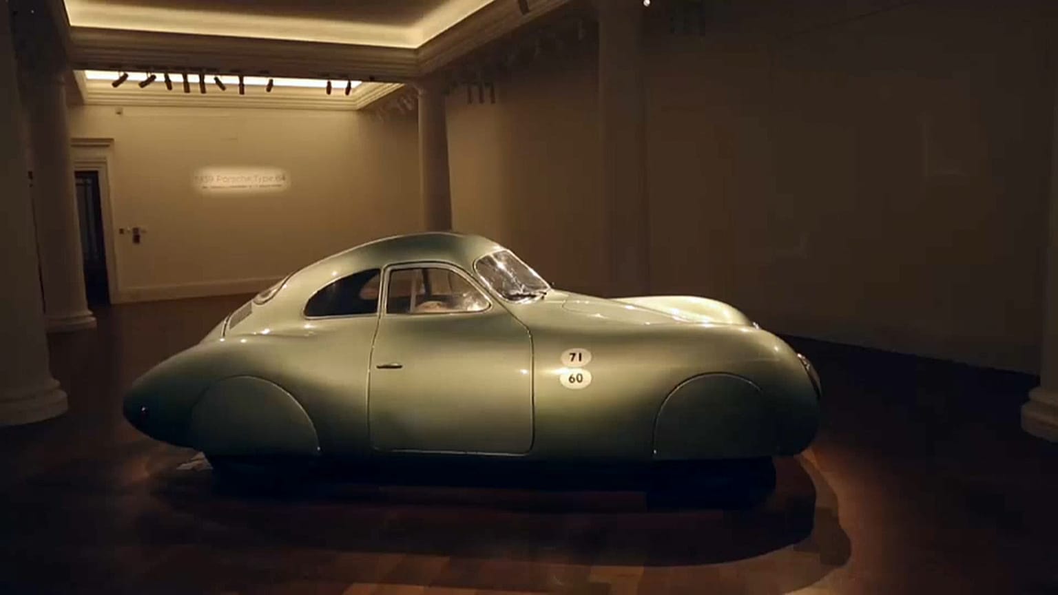 "Primeiro" Porsche vai a leilão