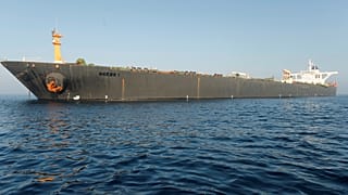Legénységre vár az elengedett iráni tanker