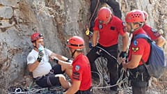 Kelebekler Vadisi'nde kayalıklarda mahsur kalan Fransız müsteşar kurtarıldı