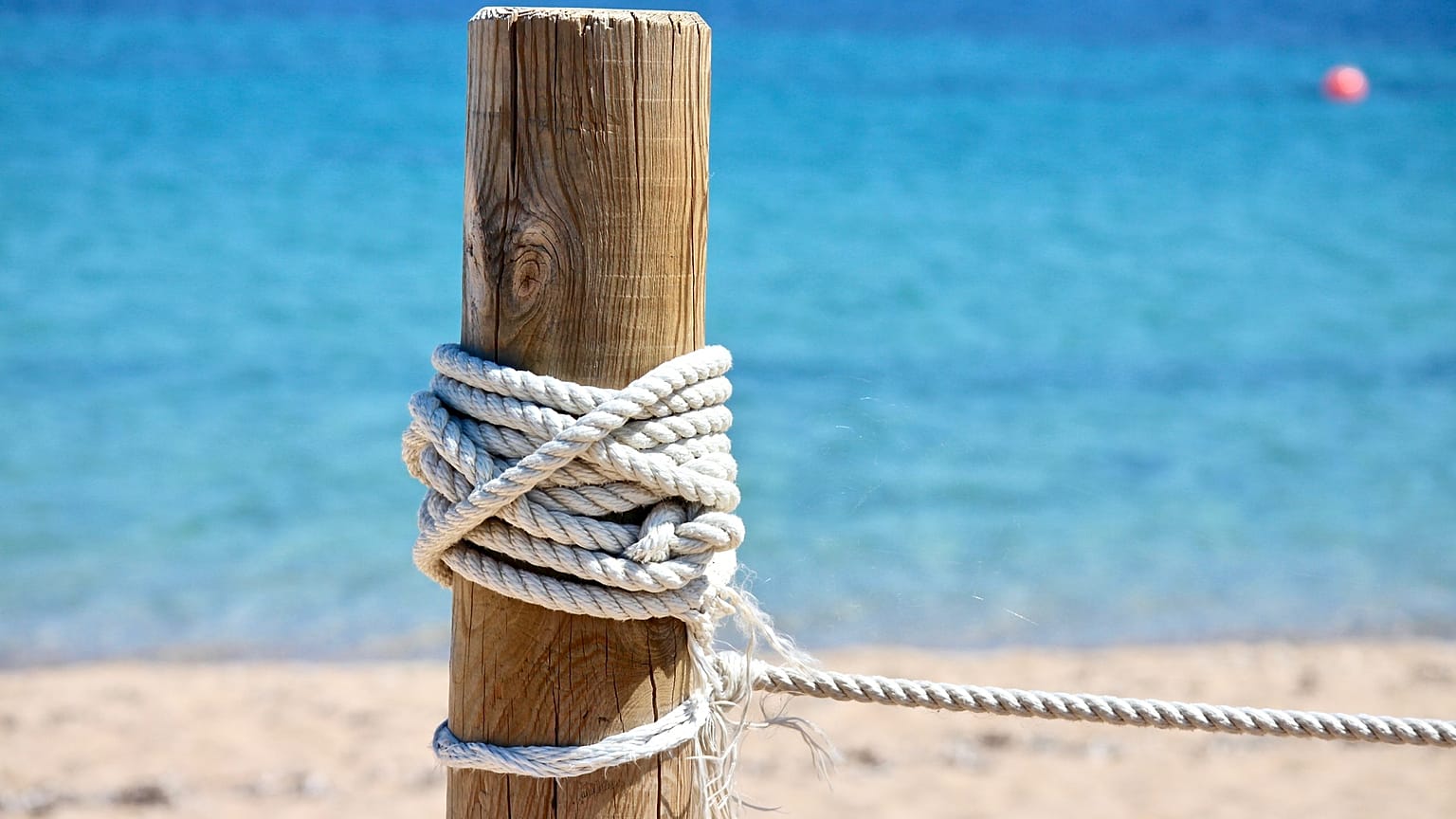40 kg Sand vom Strand: Touristen drohen 1 bis 6 Jahre Haft