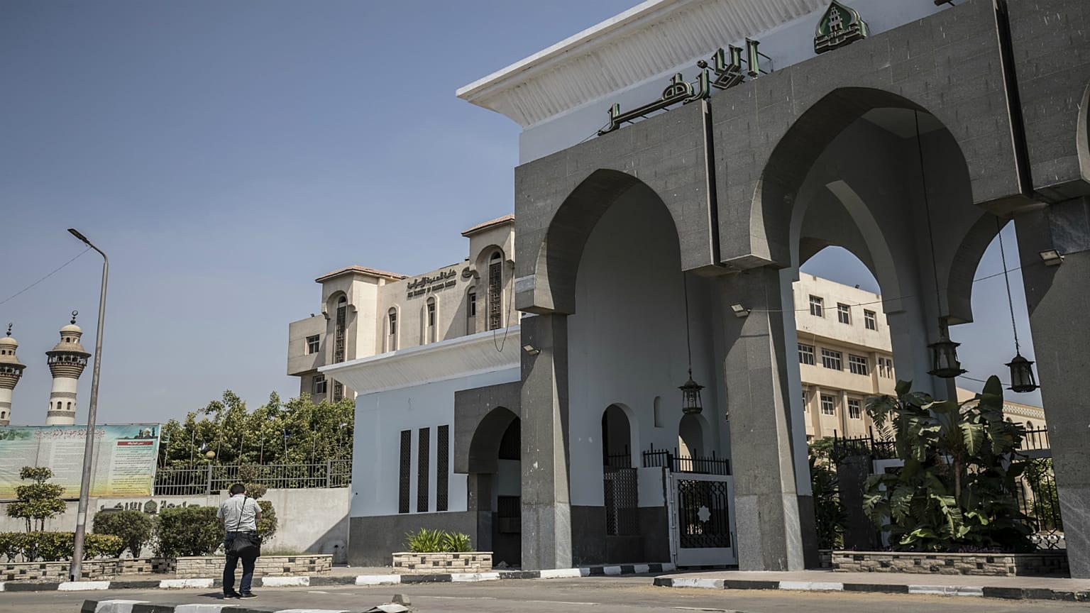 مسلمو الأويغور في مصر يخشون "كابوس" تسليمهم الى الصين