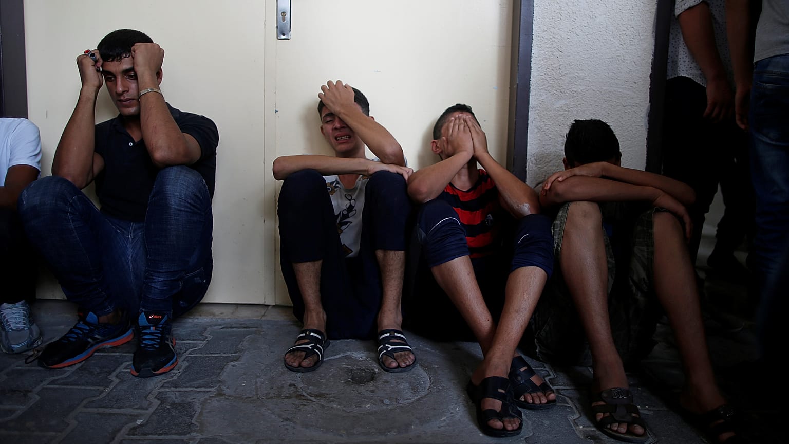 Gaza: uccisi tre palestinesi, lancio di razzi nella notte