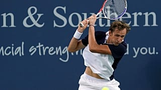 Daniil Medvedev in azione a Cincinnati.